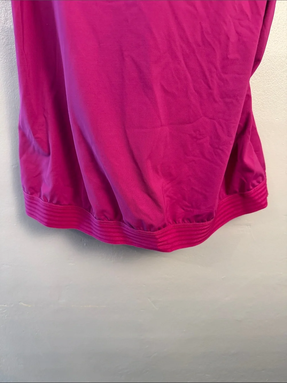 Athleta Magenta Racerback Tankini size 34D/DD purple magenta cross back